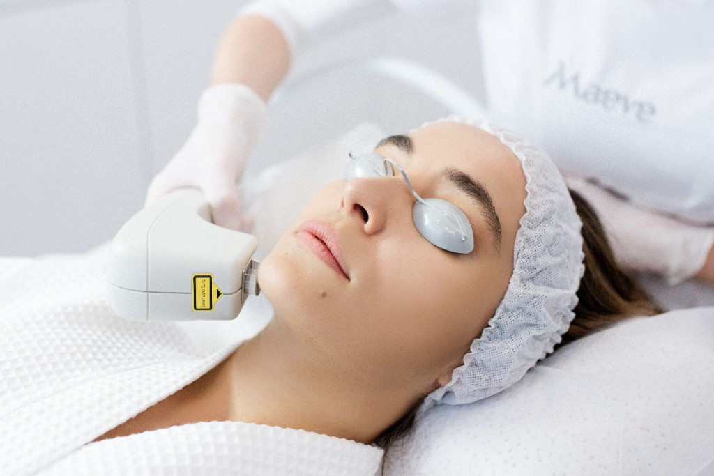 Konsultacja i próba epilacji laserowej The Epi Lab w MAEVE